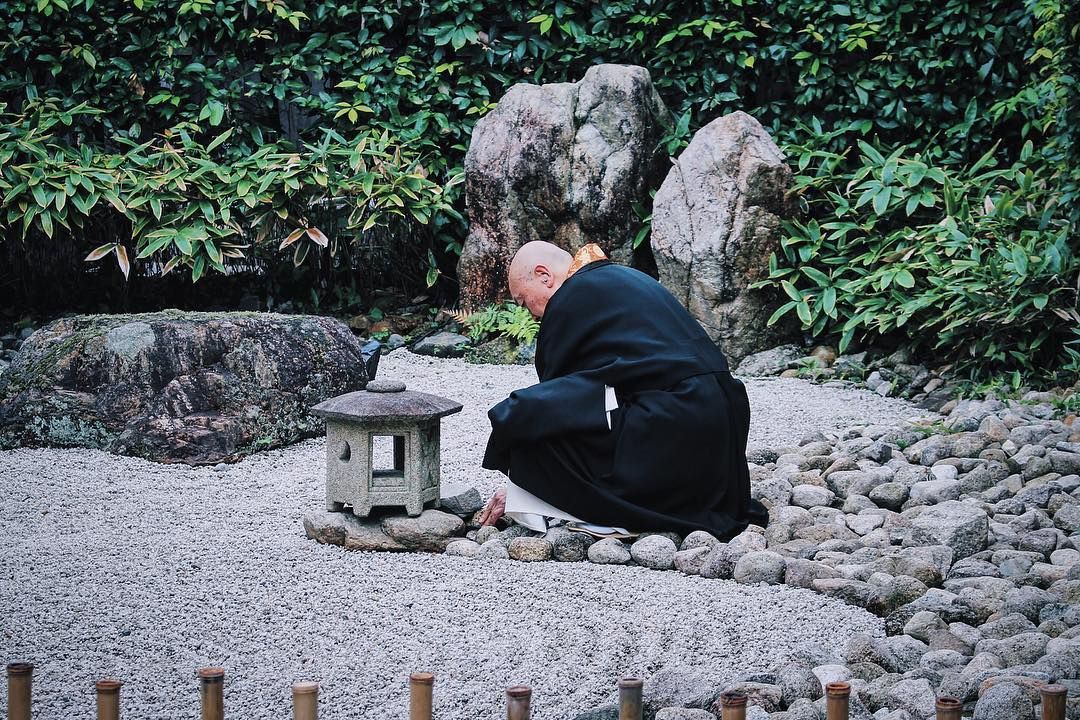 zen meditation garden buddhism peace practices 